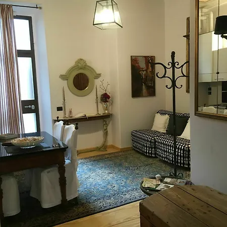 Journeys Apartment Verona
